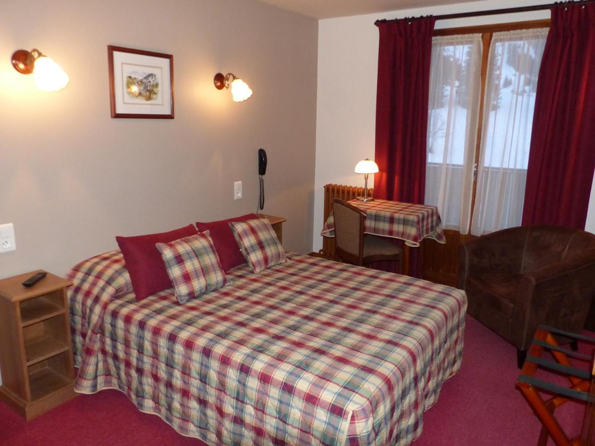 Hotel Bellachat ラ・クリュサ エクステリア 写真
